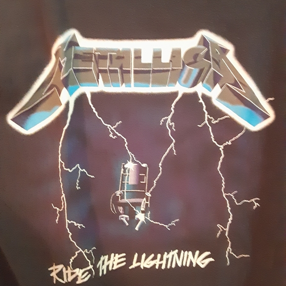 Metallica T-Shirt - Picture 2 of 5